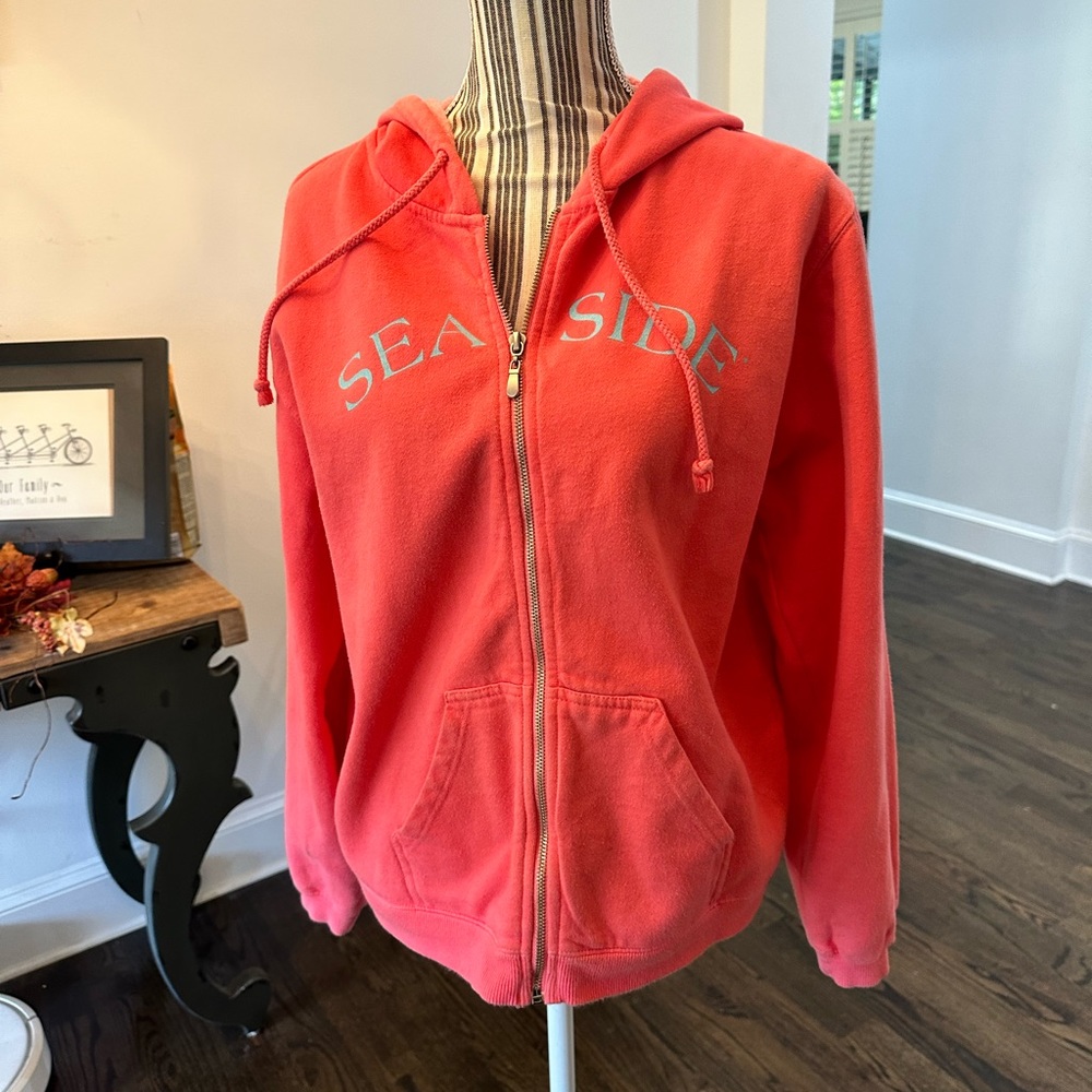 Seaside Style zippered hoodie, Medium